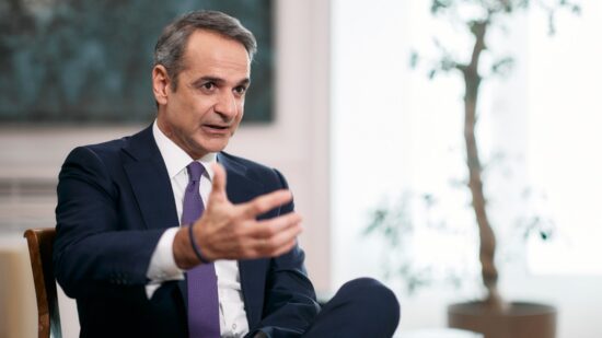 Απόφαση με διπλό μήνυμα – Ονοματοδοσία αίθουσας σε «Στέφανος Μάνος» στο Περιβάλλοντος