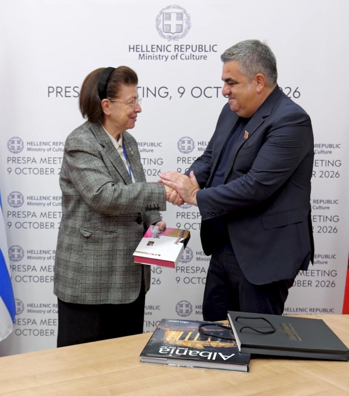 Λίνα Μενδώνη και Μπλέντι Γκόντζα