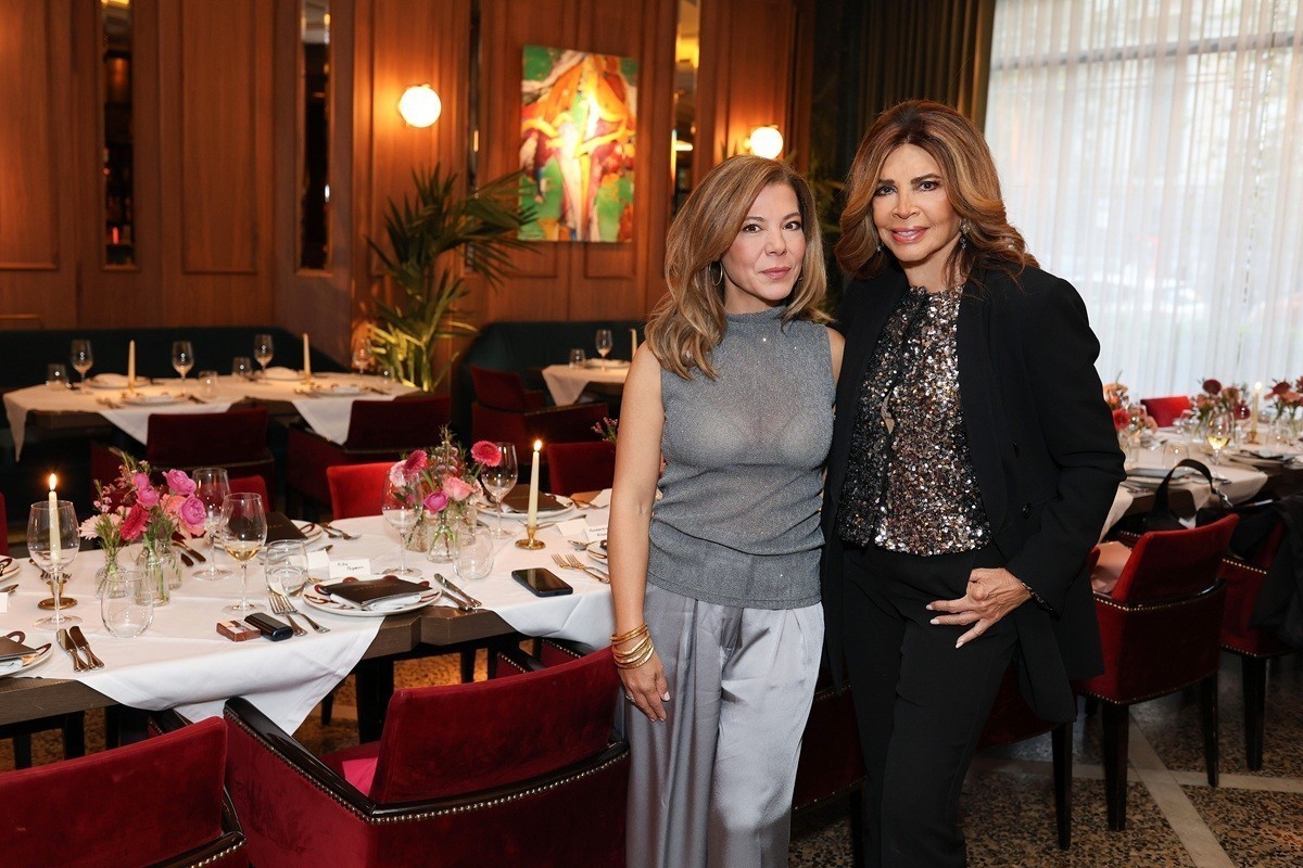 1.915470 H Ιδρύτρια και Πρόεδρος των GIWA Awards Σοφία Κωνσταντοπούλου με την Ambassador των GIWA Μιμή Ντενίση
